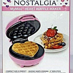 Nostalgia My Mini Heart Waffle Maker, Pink Gift Holiday ''NEW''